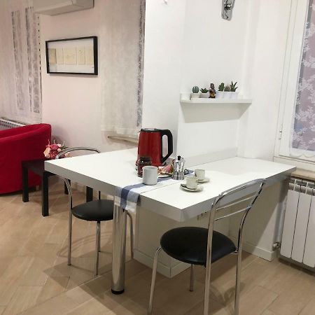 Temporary House Vicolo Colombina Apartment Bologna Exterior photo